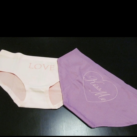 Victoria secret- 2-Pairs Of Seamless Hiphuggers(Peach & Lilac)-S - Picture 2 of 5